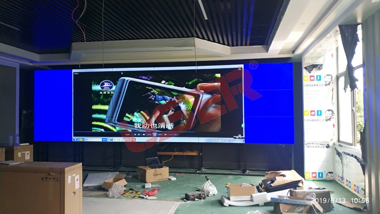 四川省广元市利州区教育局 55寸拼接屏项目竣工